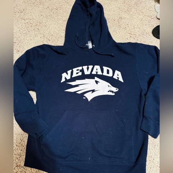 Wolf Pack UNR university of Nevada 
Reno hooded authentic sweatshirt like new - Picture 1 of 2